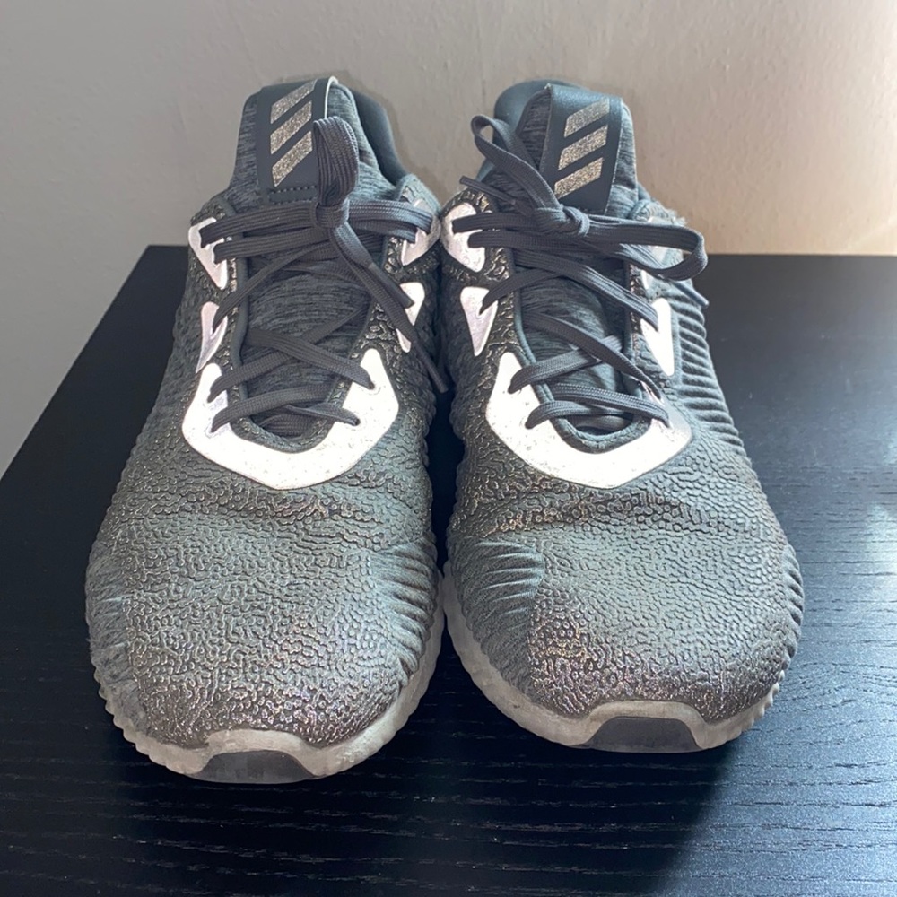 Adidas Alphbounce athletic trainers